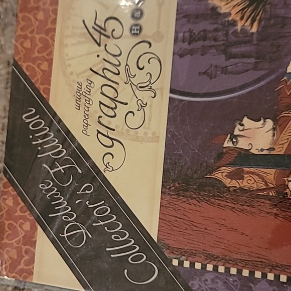 Deluxe Collector's Edition Halloween in Wonderland collection - Picture 6 of 7